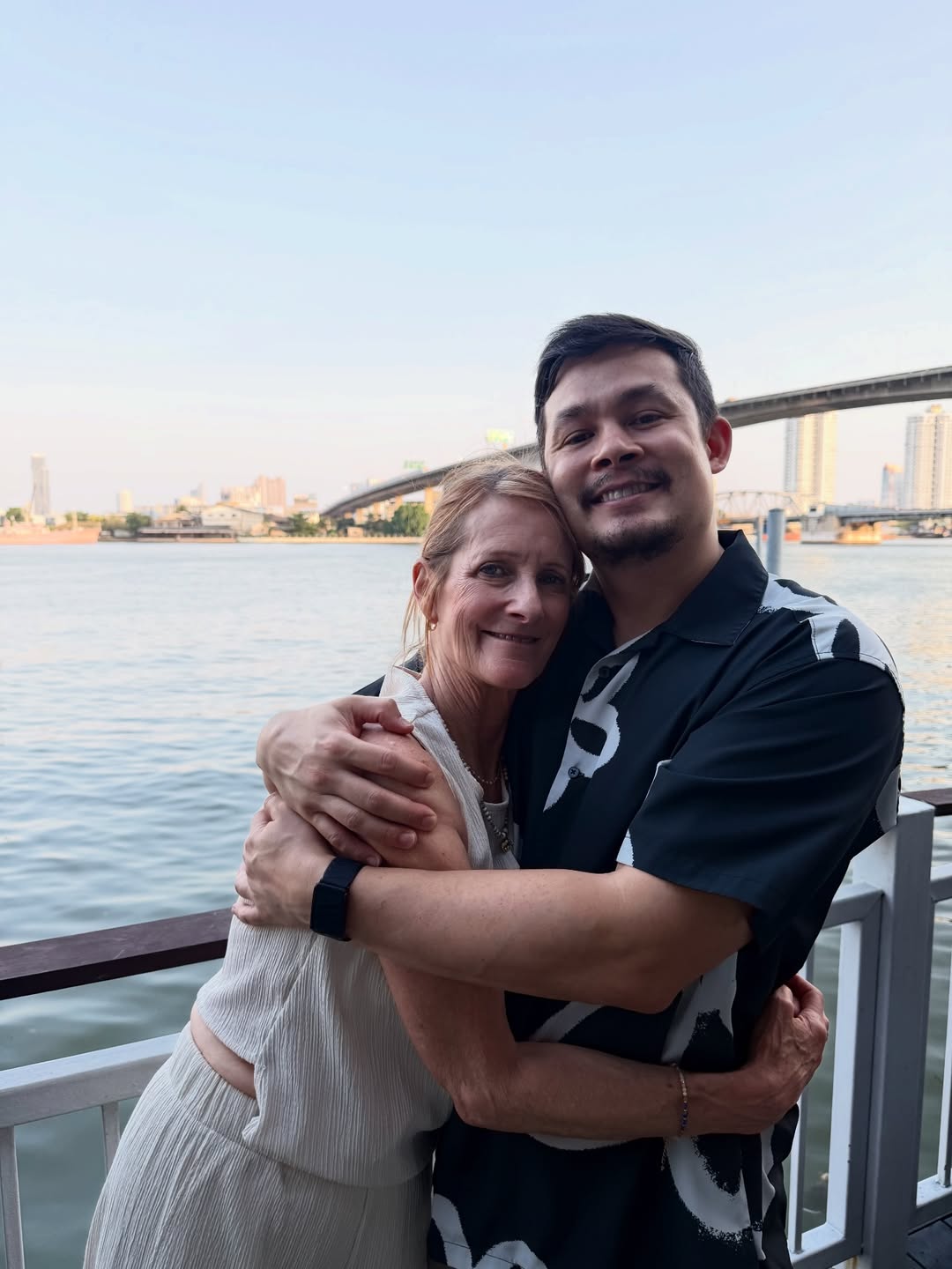 เอมี่ กลิ่นประทุม