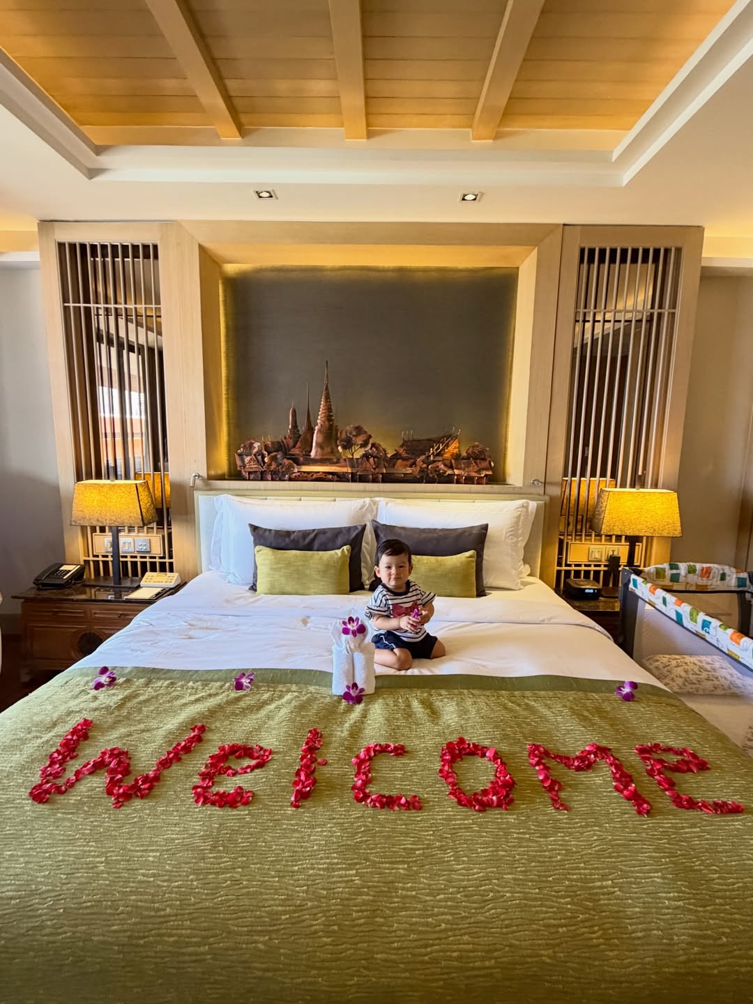 เอมี่ กลิ่นประทุม