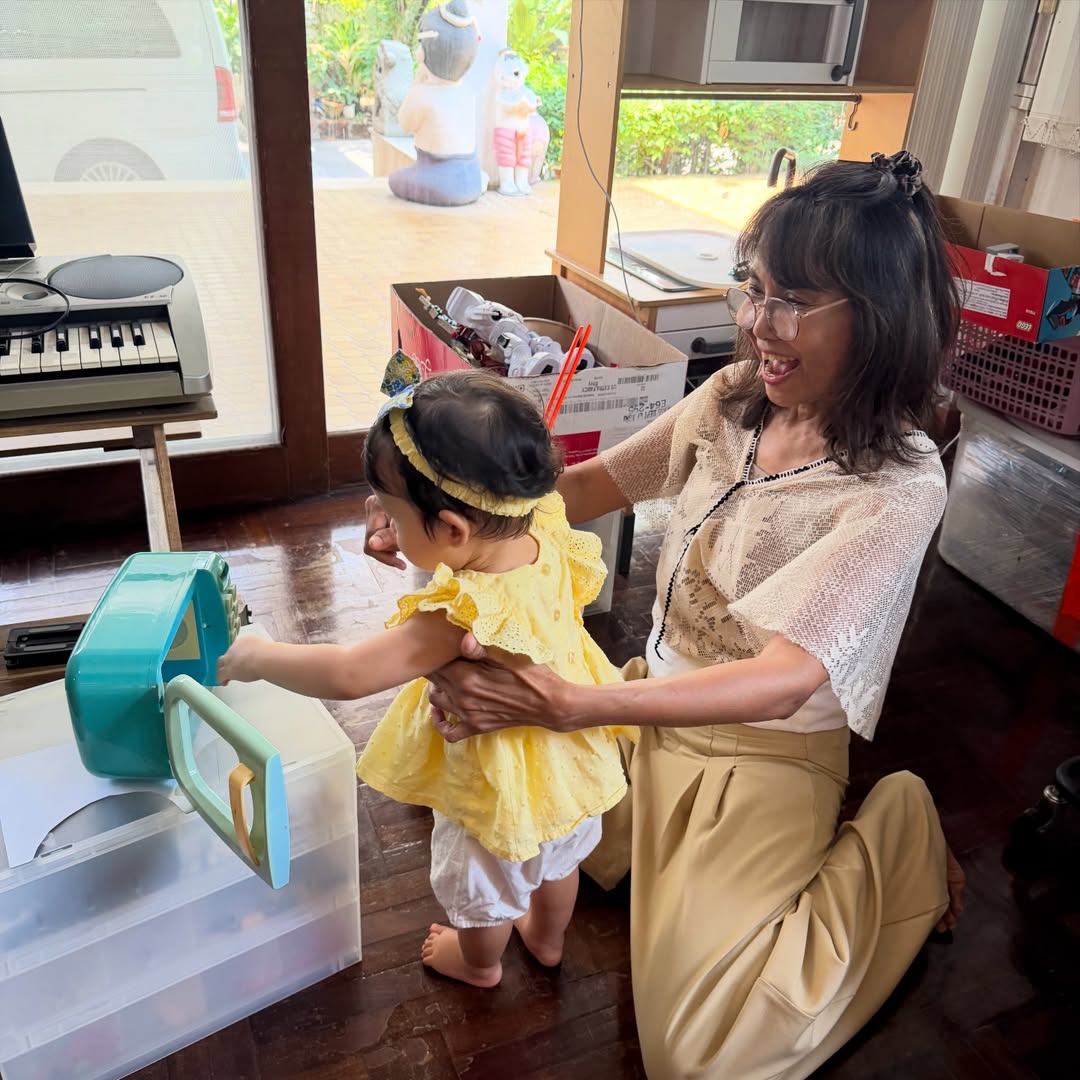 เอมี่ กลิ่นประทุม