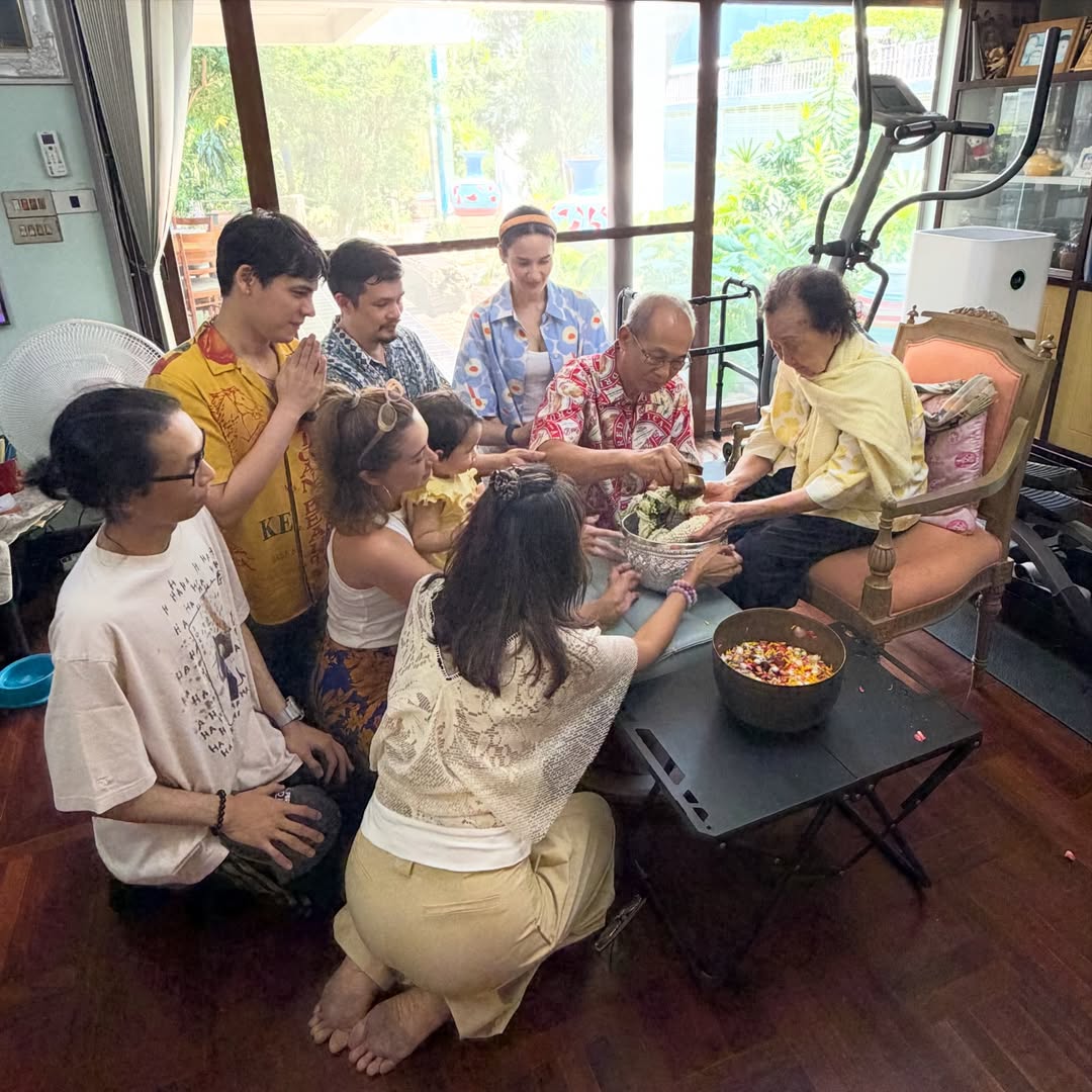 เอมี่ กลิ่นประทุม