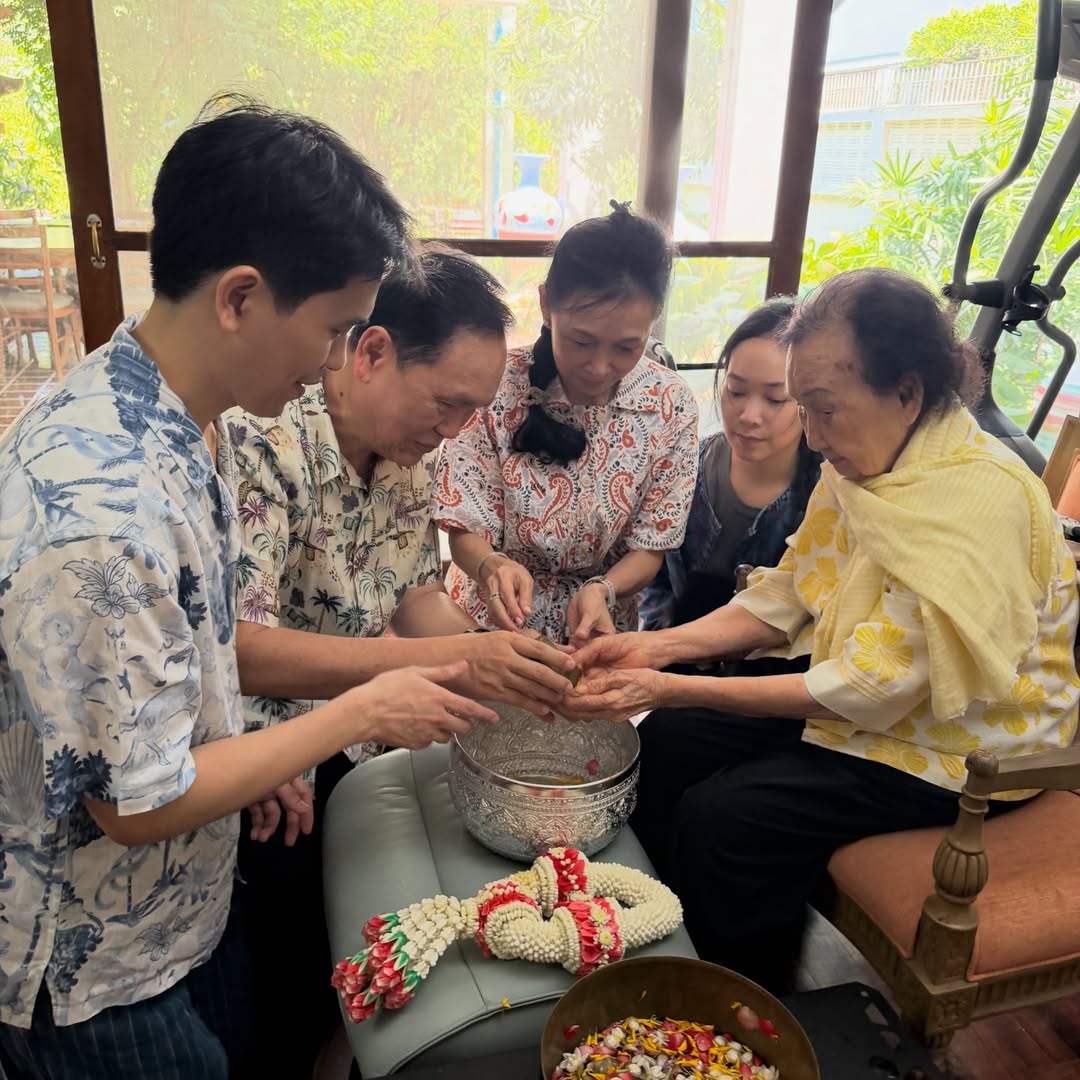 เอมี่ กลิ่นประทุม