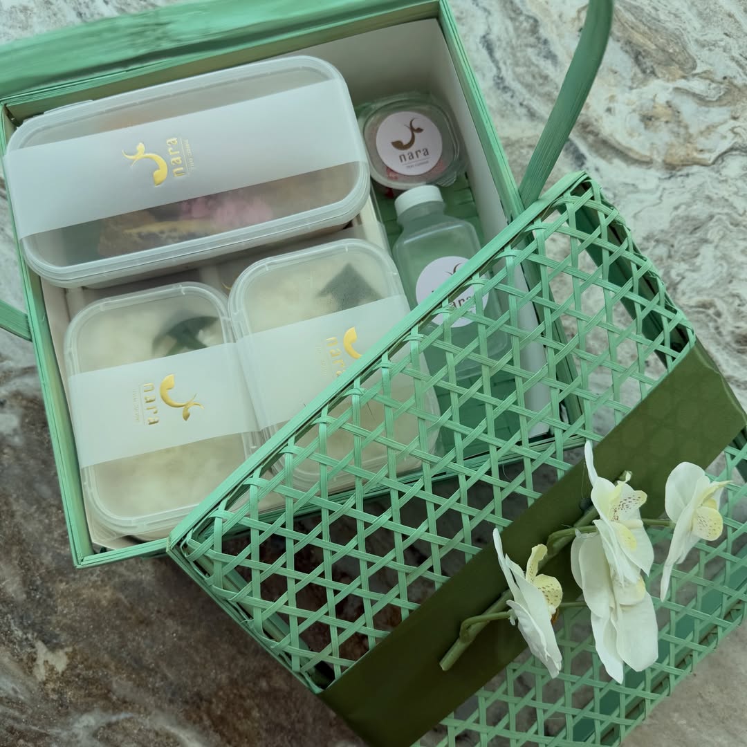 เอมี่ กลิ่นประทุม