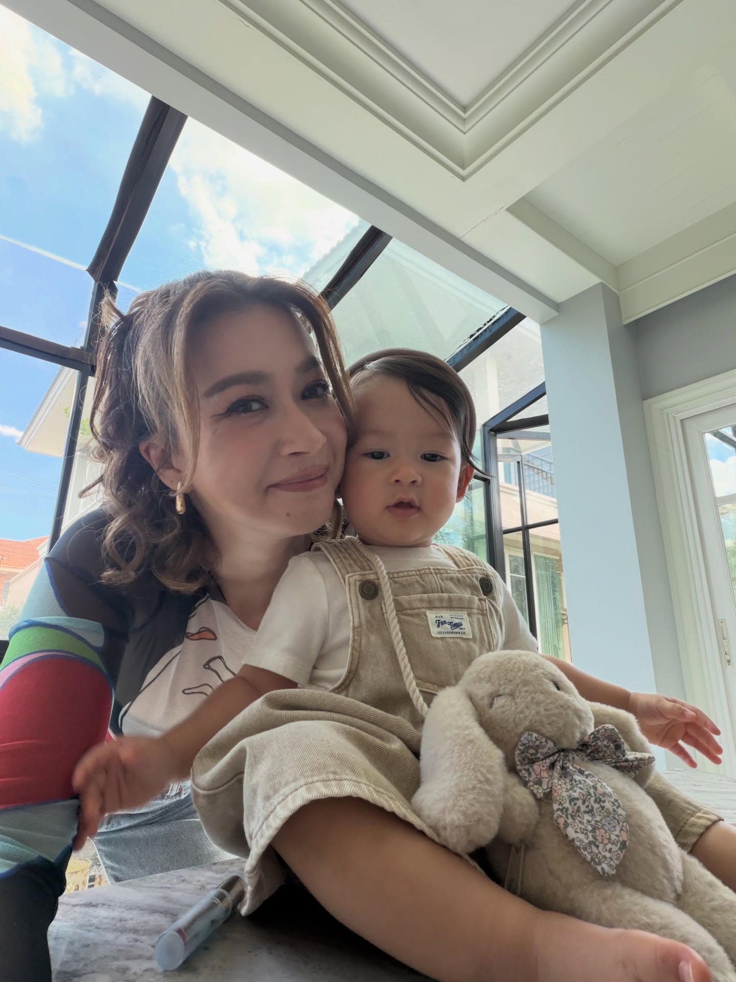 เอมี่ กลิ่นประทุม