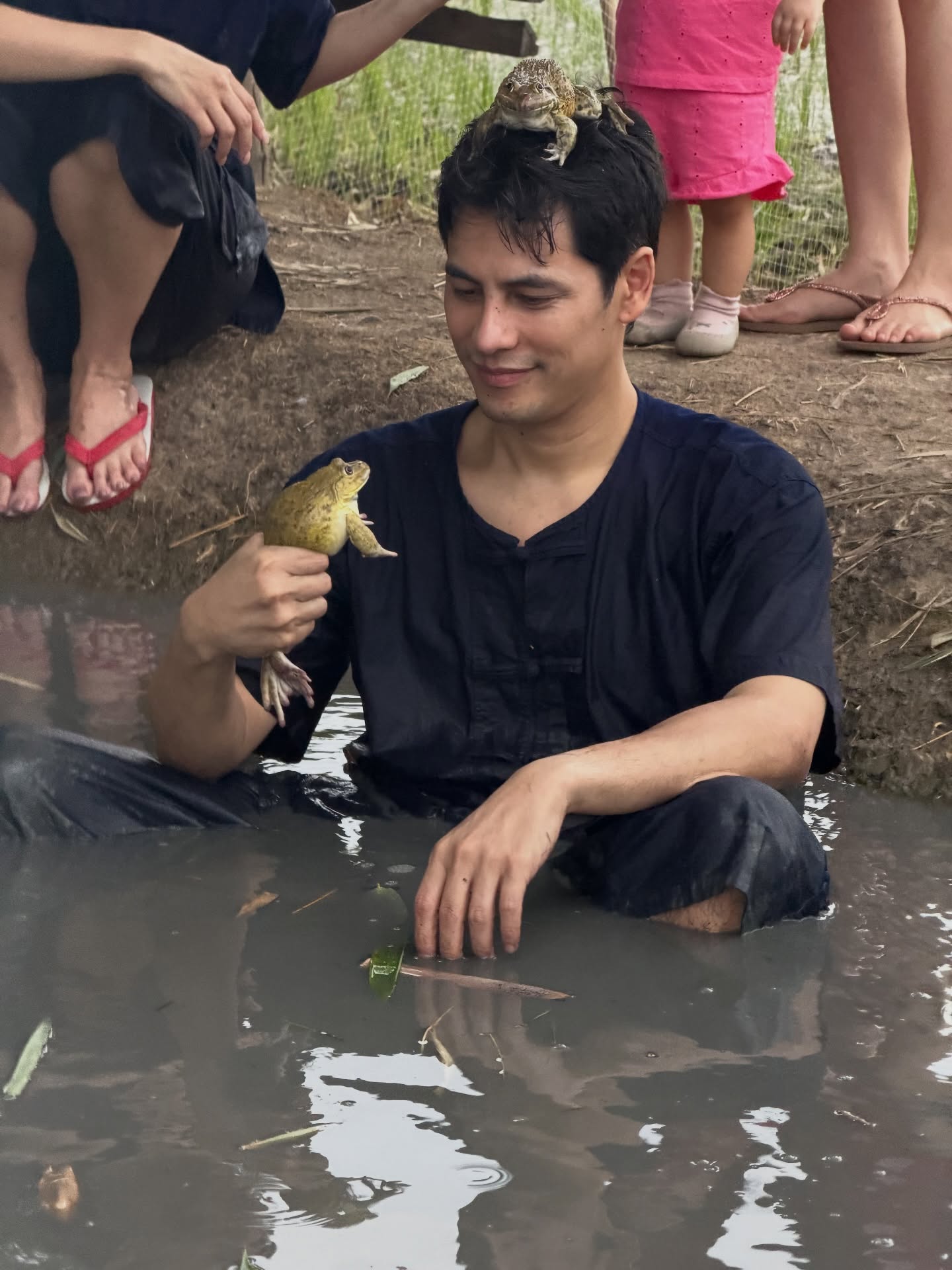 เอมี่ กลิ่นประทุม