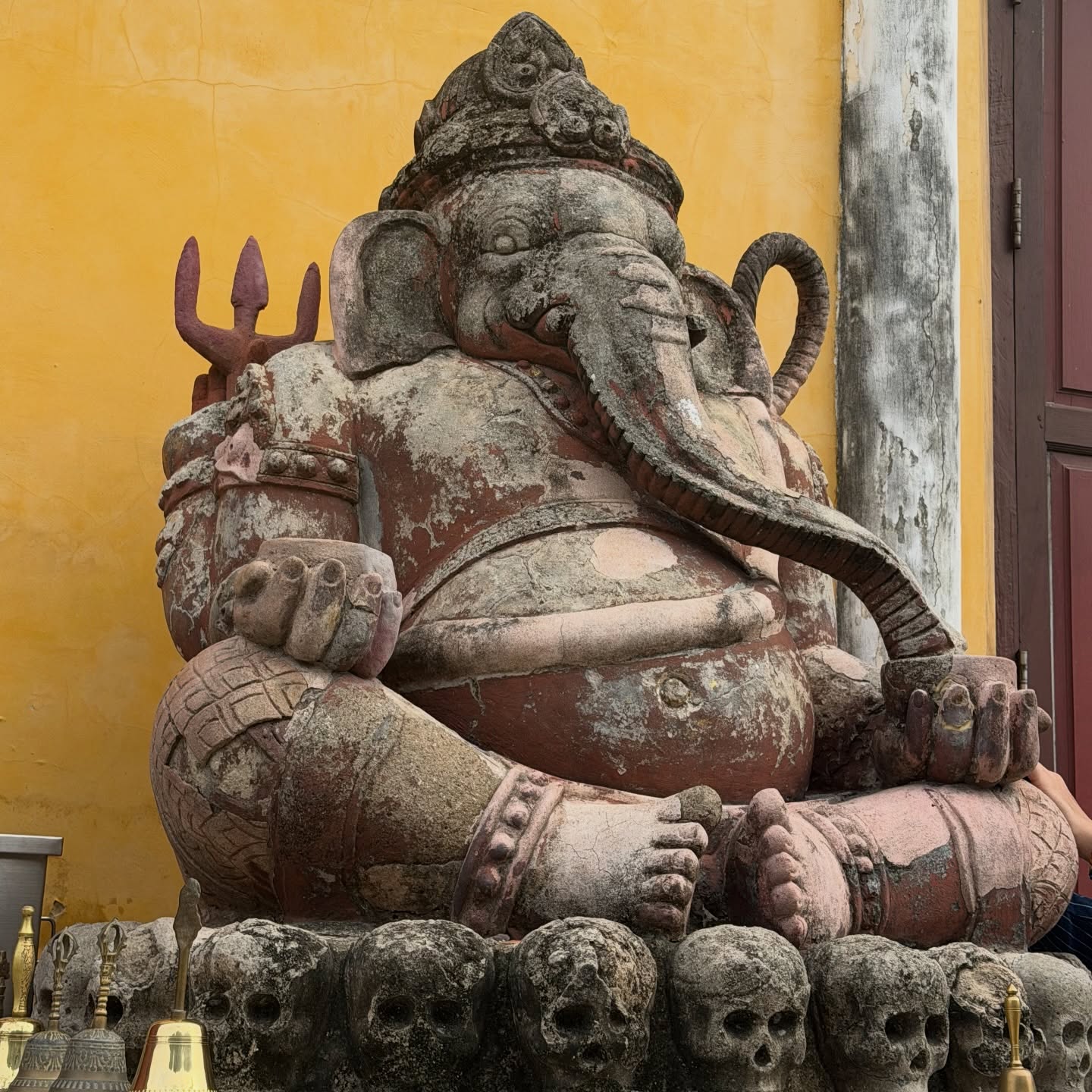 เอมี่ กลิ่นประทุม