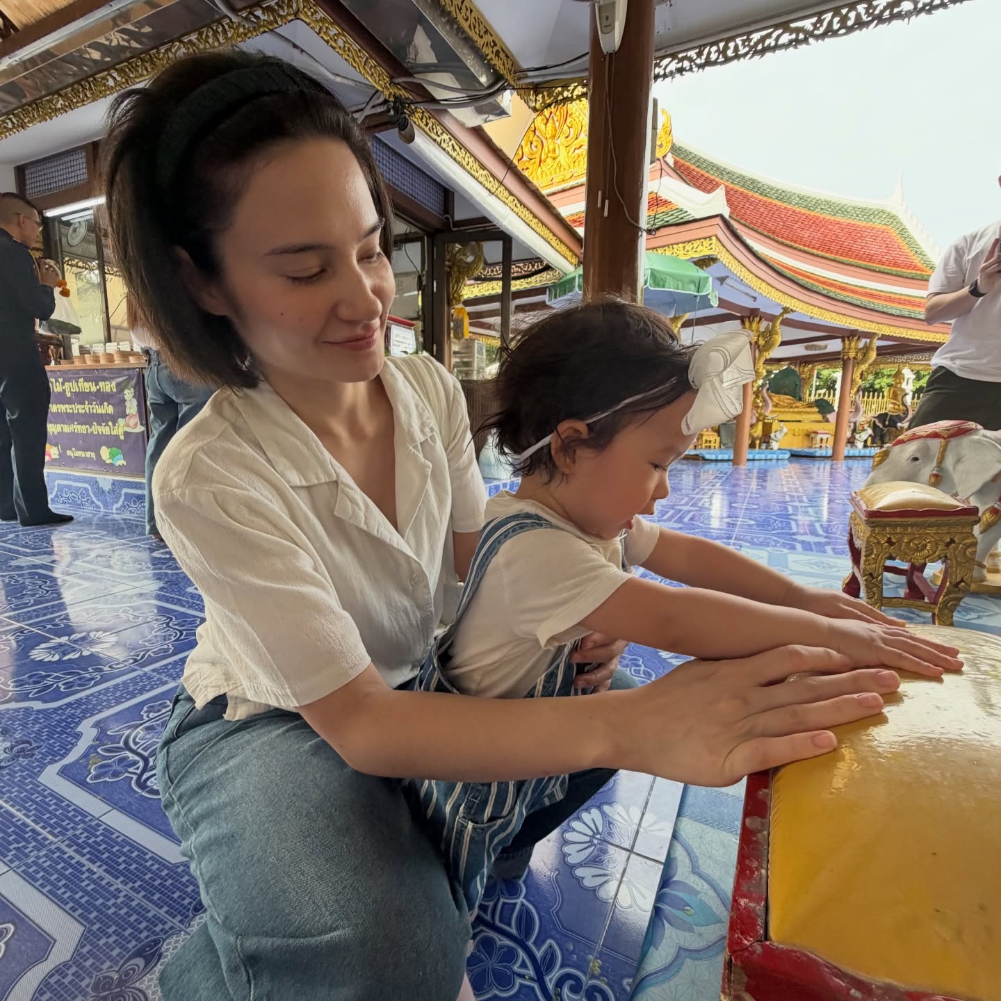 เอมี่ กลิ่นประทุม