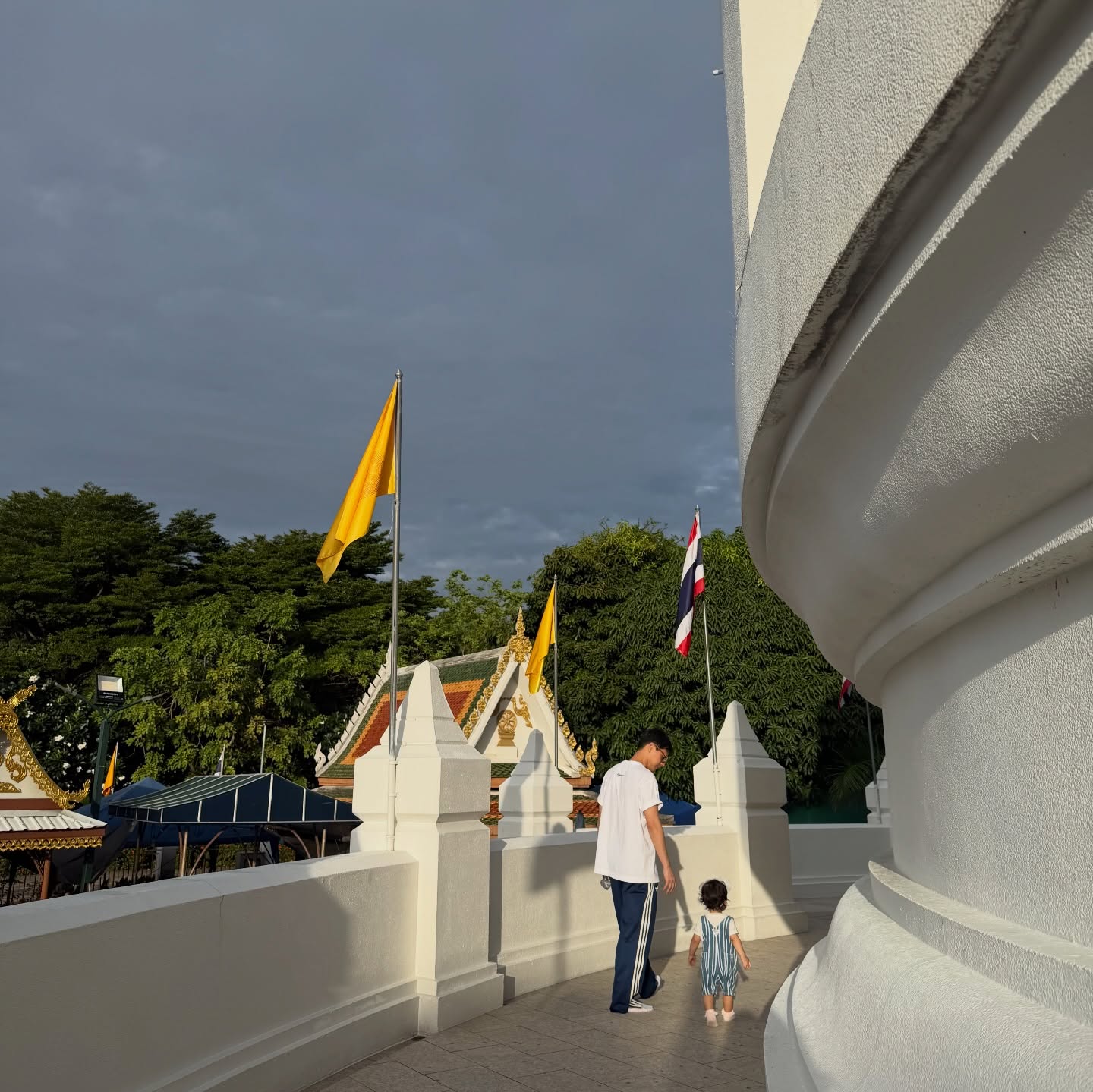 เอมี่ กลิ่นประทุม