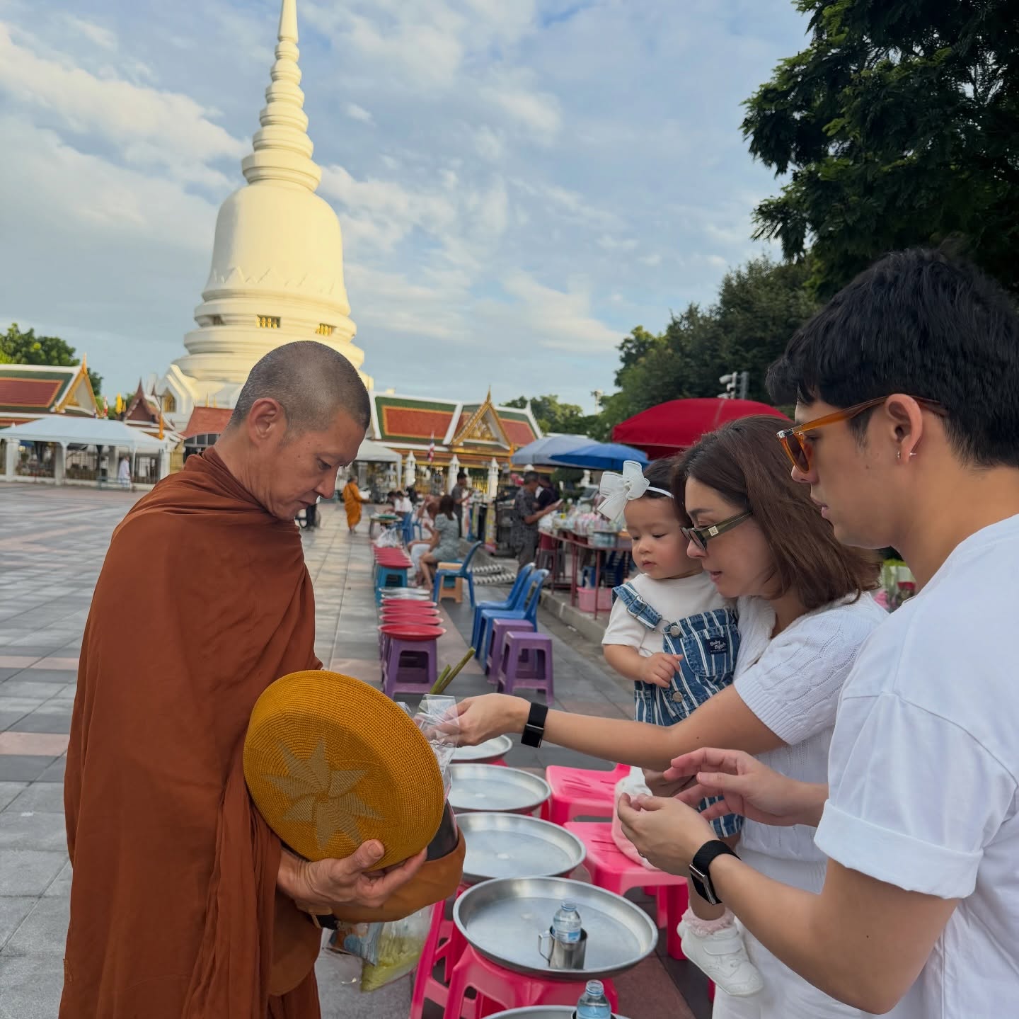 เอมี่ กลิ่นประทุม