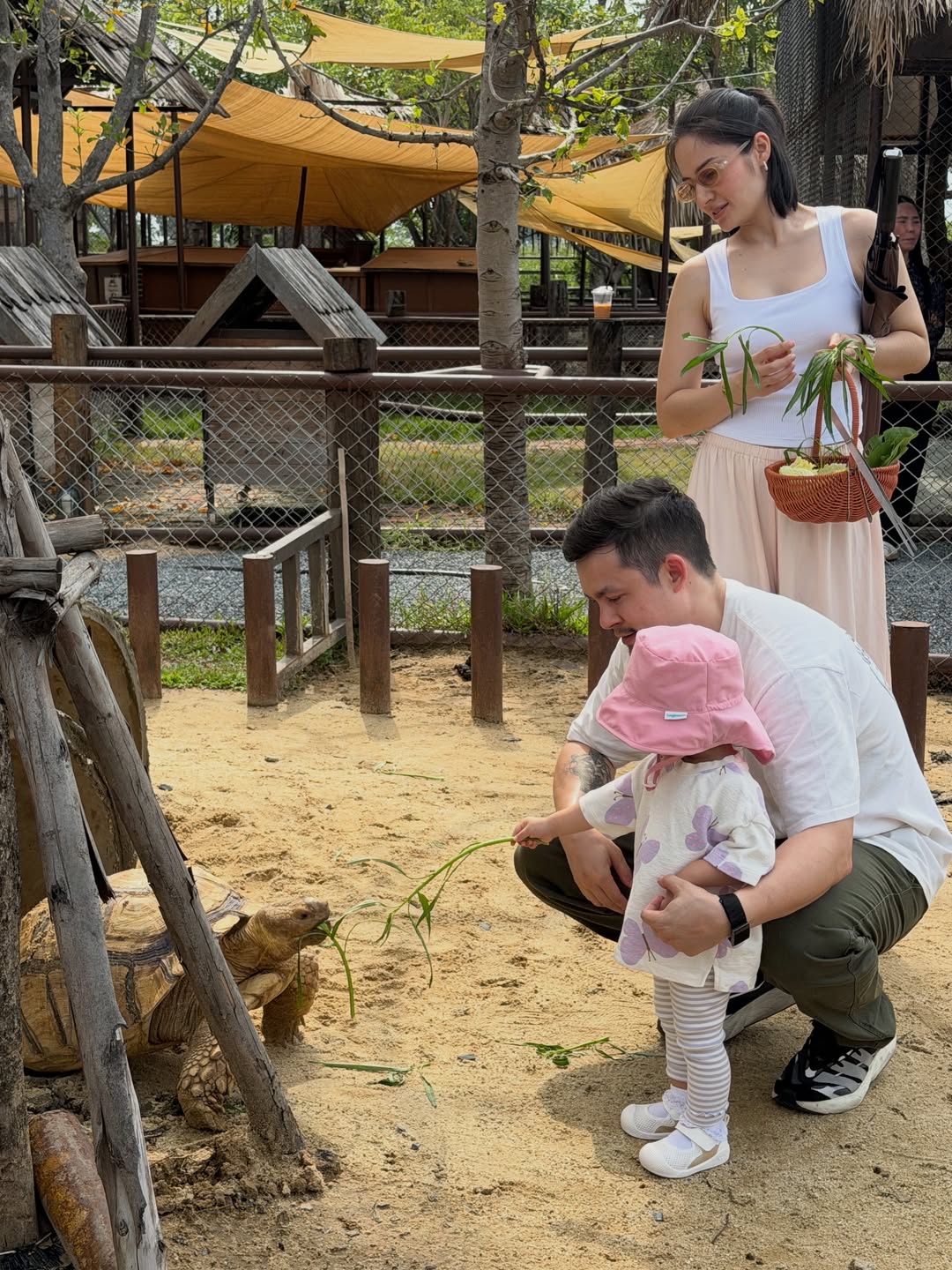 เอมี่ กลิ่นประทุม