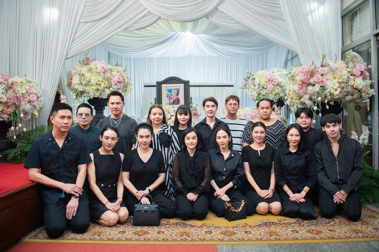 อั้ม - พัชราภา ไชยเชื้อ