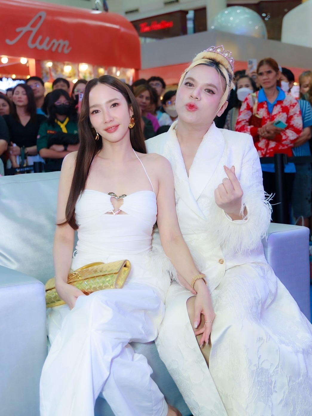 อั้ม - พัชราภา ไชยเชื้อ