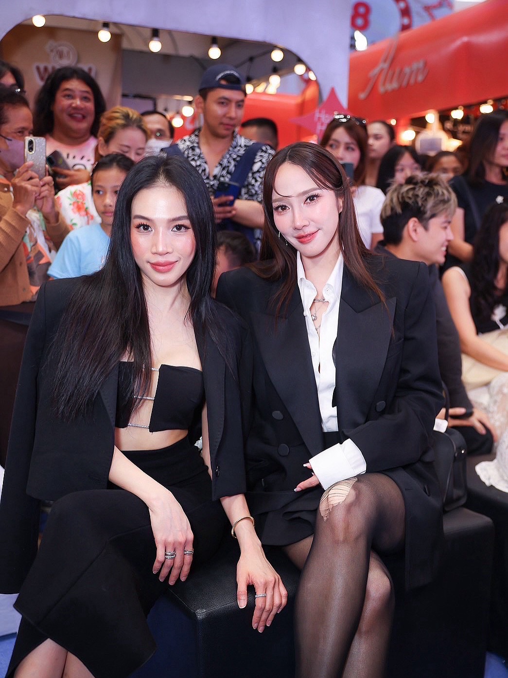 อั้ม - พัชราภา ไชยเชื้อ