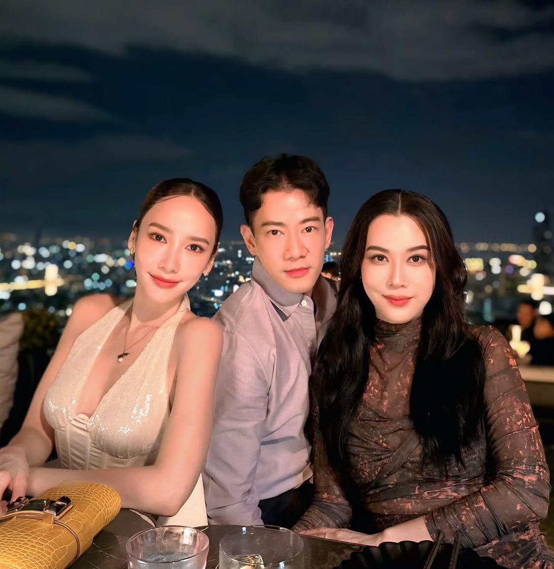 อั้ม - พัชราภา ไชยเชื้อ