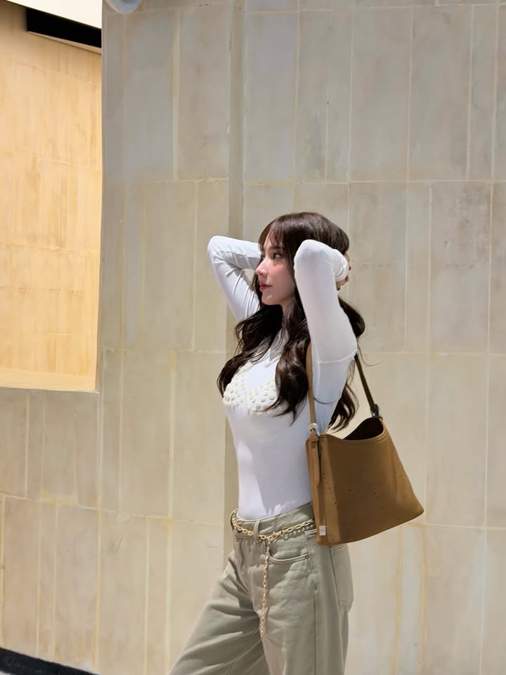 อั้ม - พัชราภา ไชยเชื้อ