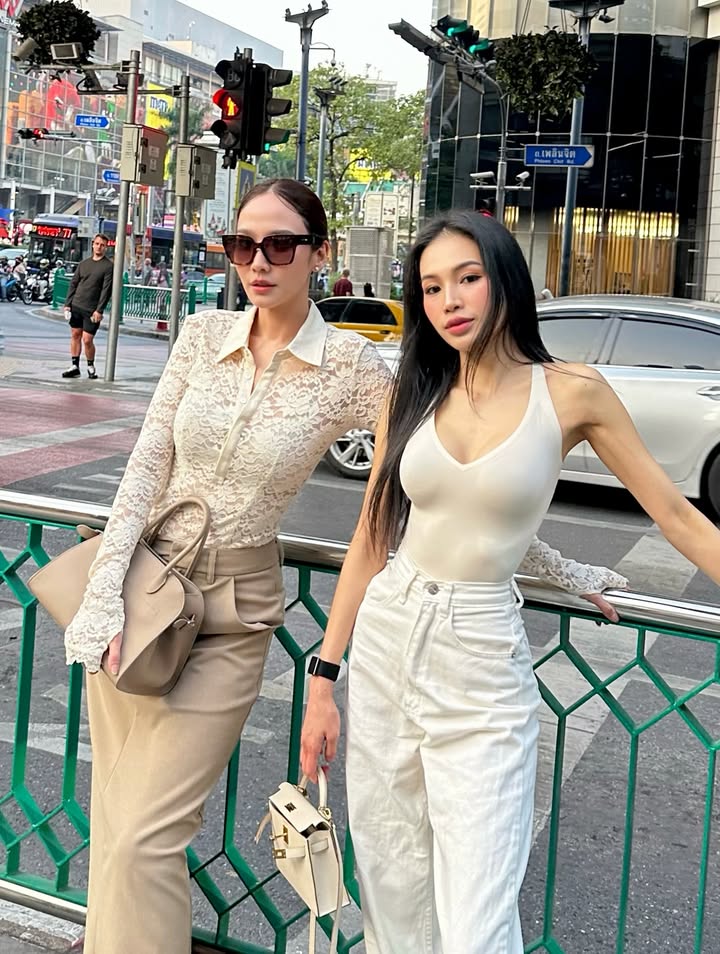 อั้ม - พัชราภา ไชยเชื้อ