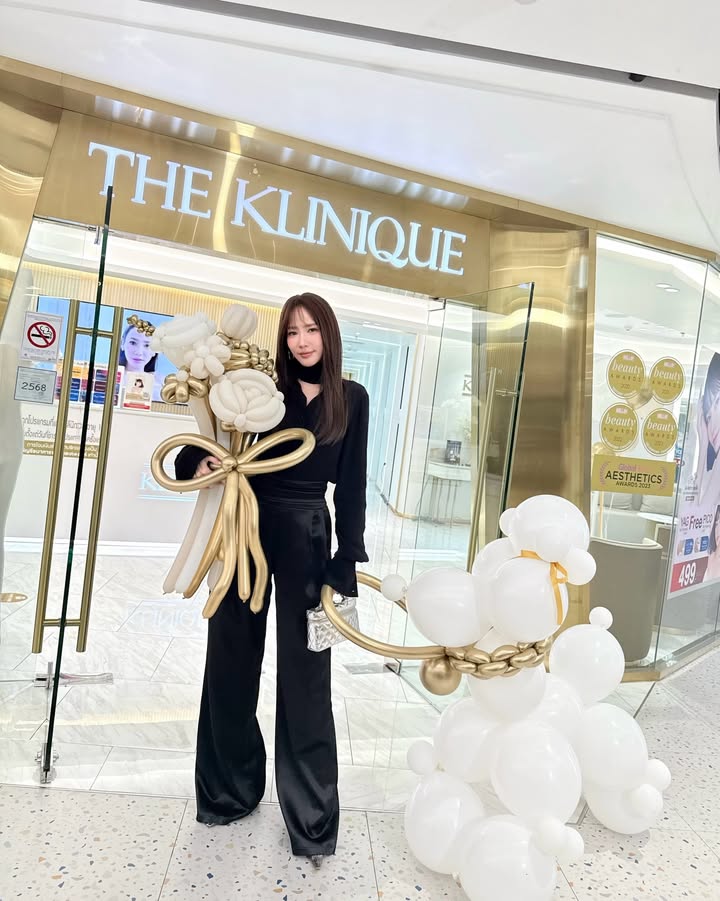 อั้ม - พัชราภา ไชยเชื้อ