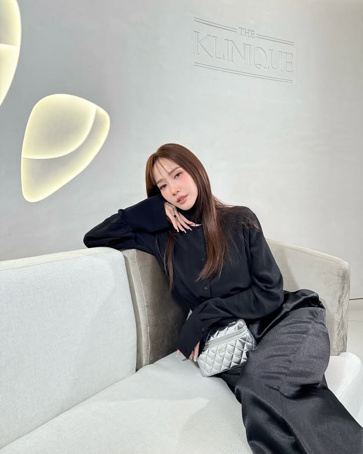 อั้ม - พัชราภา ไชยเชื้อ