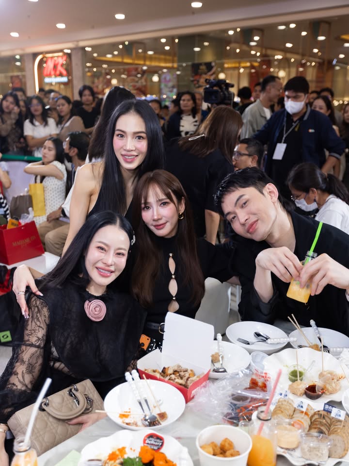 อั้ม - พัชราภา ไชยเชื้อ