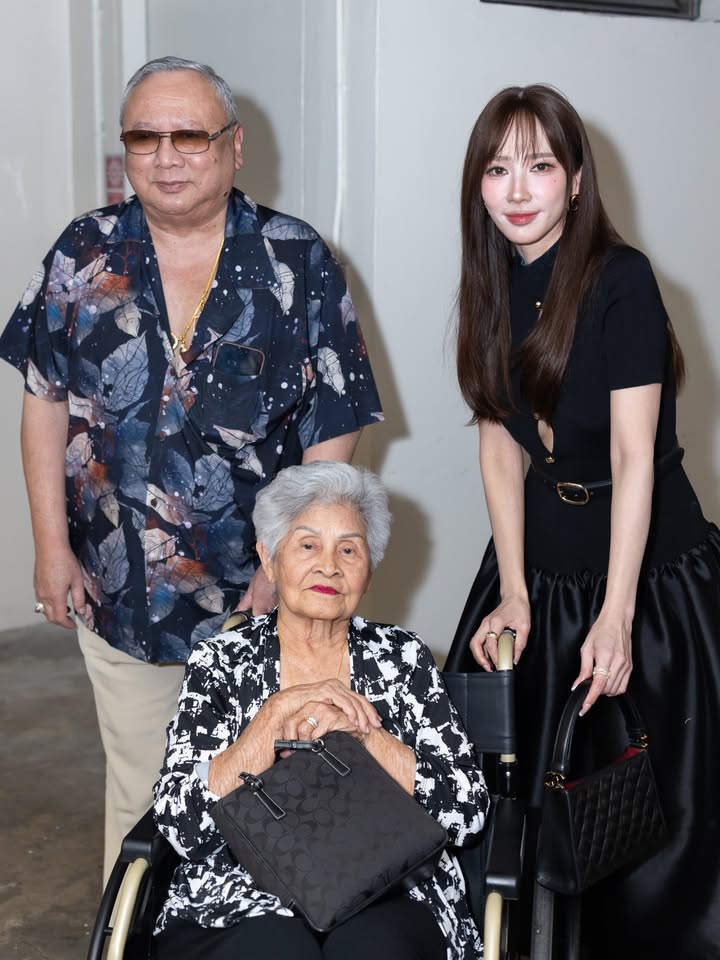 อั้ม - พัชราภา ไชยเชื้อ