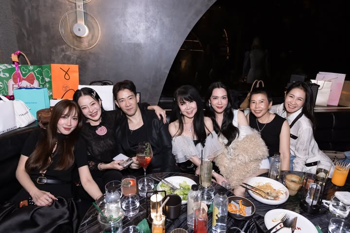 อั้ม - พัชราภา ไชยเชื้อ