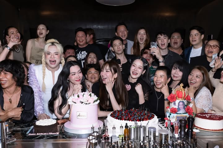 อั้ม - พัชราภา ไชยเชื้อ