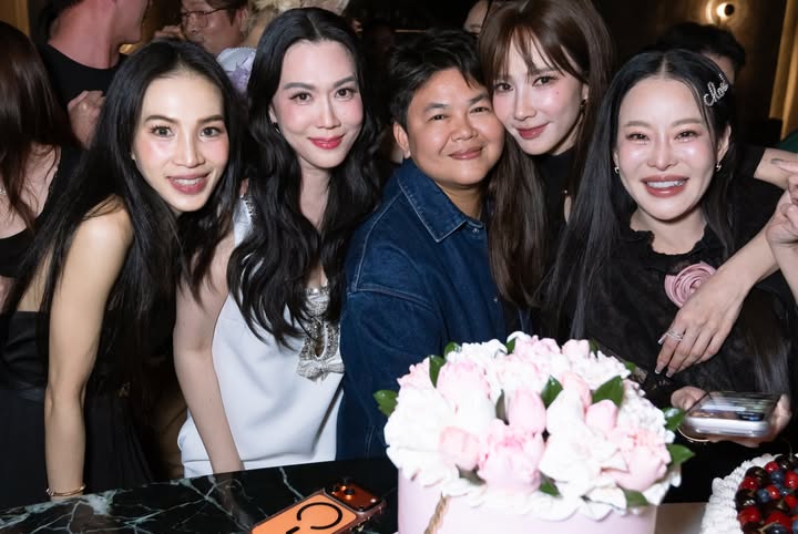 อั้ม - พัชราภา ไชยเชื้อ