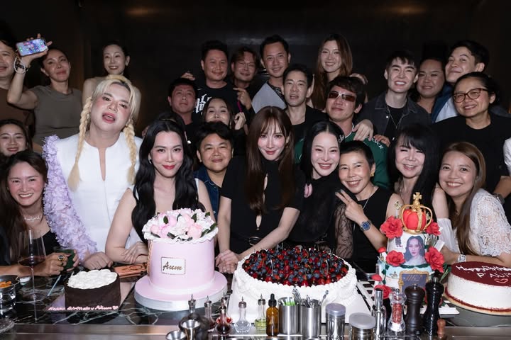 อั้ม - พัชราภา ไชยเชื้อ