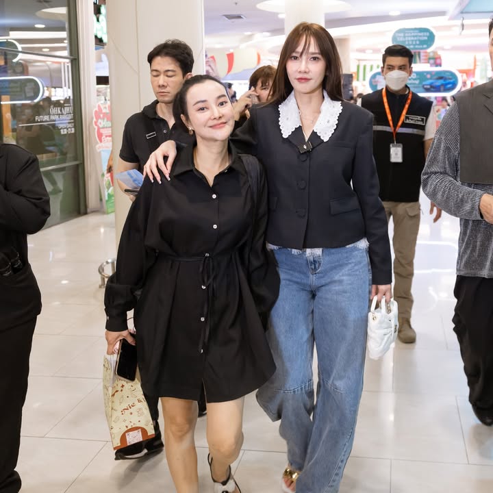 อั้ม - พัชราภา ไชยเชื้อ