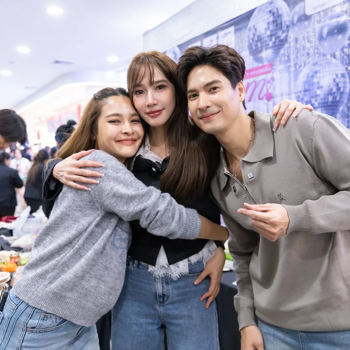 อั้ม - พัชราภา ไชยเชื้อ