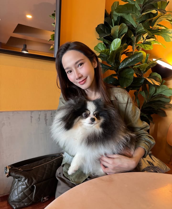 อั้ม - พัชราภา ไชยเชื้อ