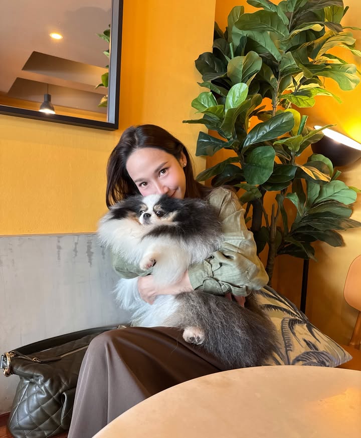 อั้ม - พัชราภา ไชยเชื้อ