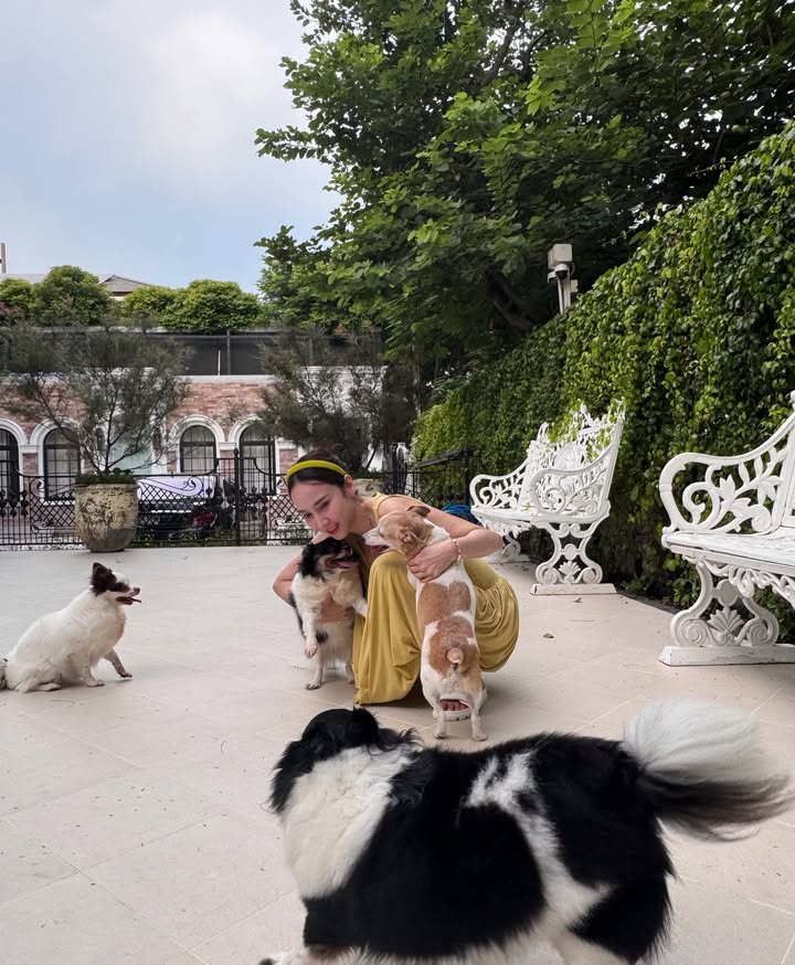 อั้ม - พัชราภา ไชยเชื้อ