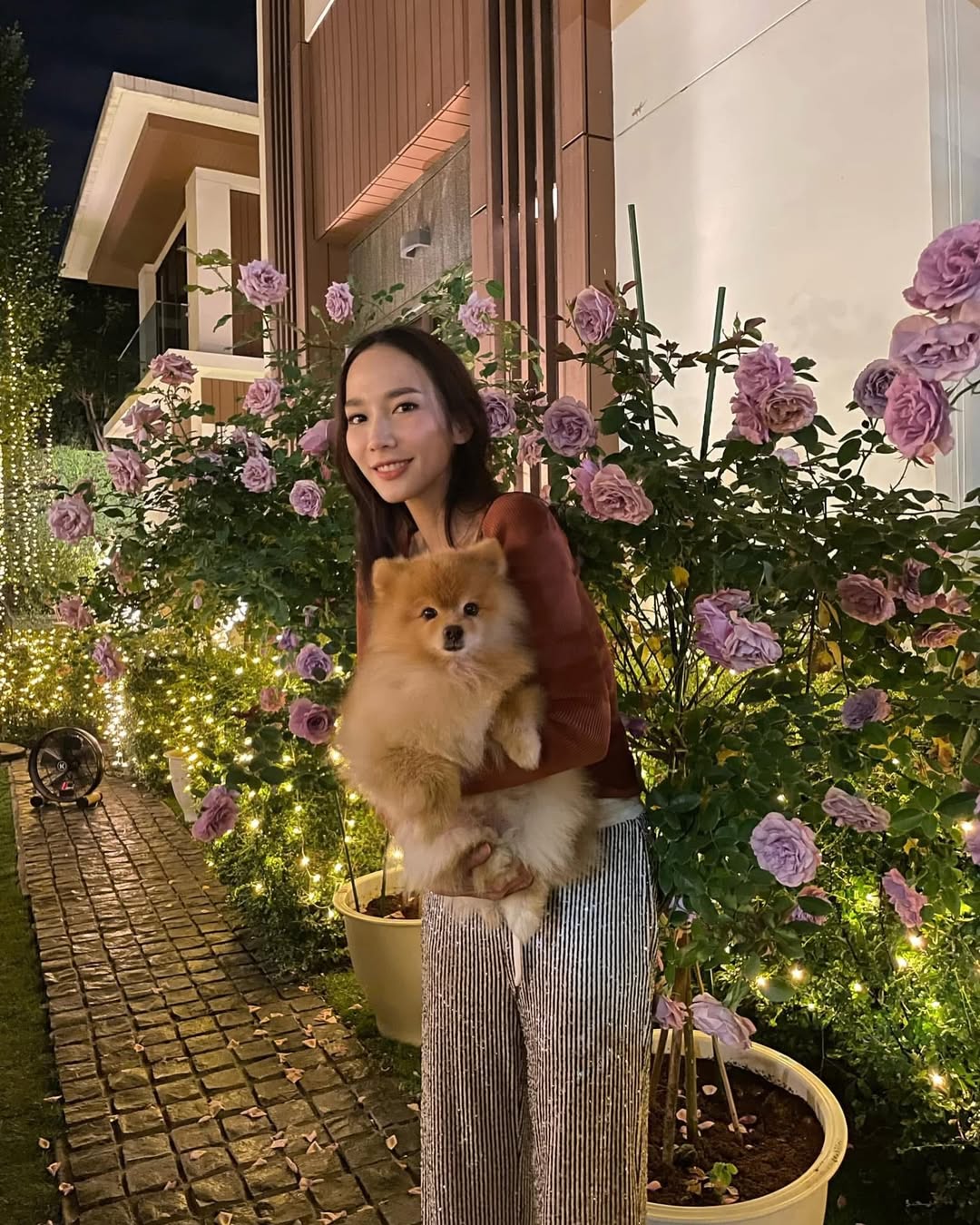 อั้ม - พัชราภา ไชยเชื้อ