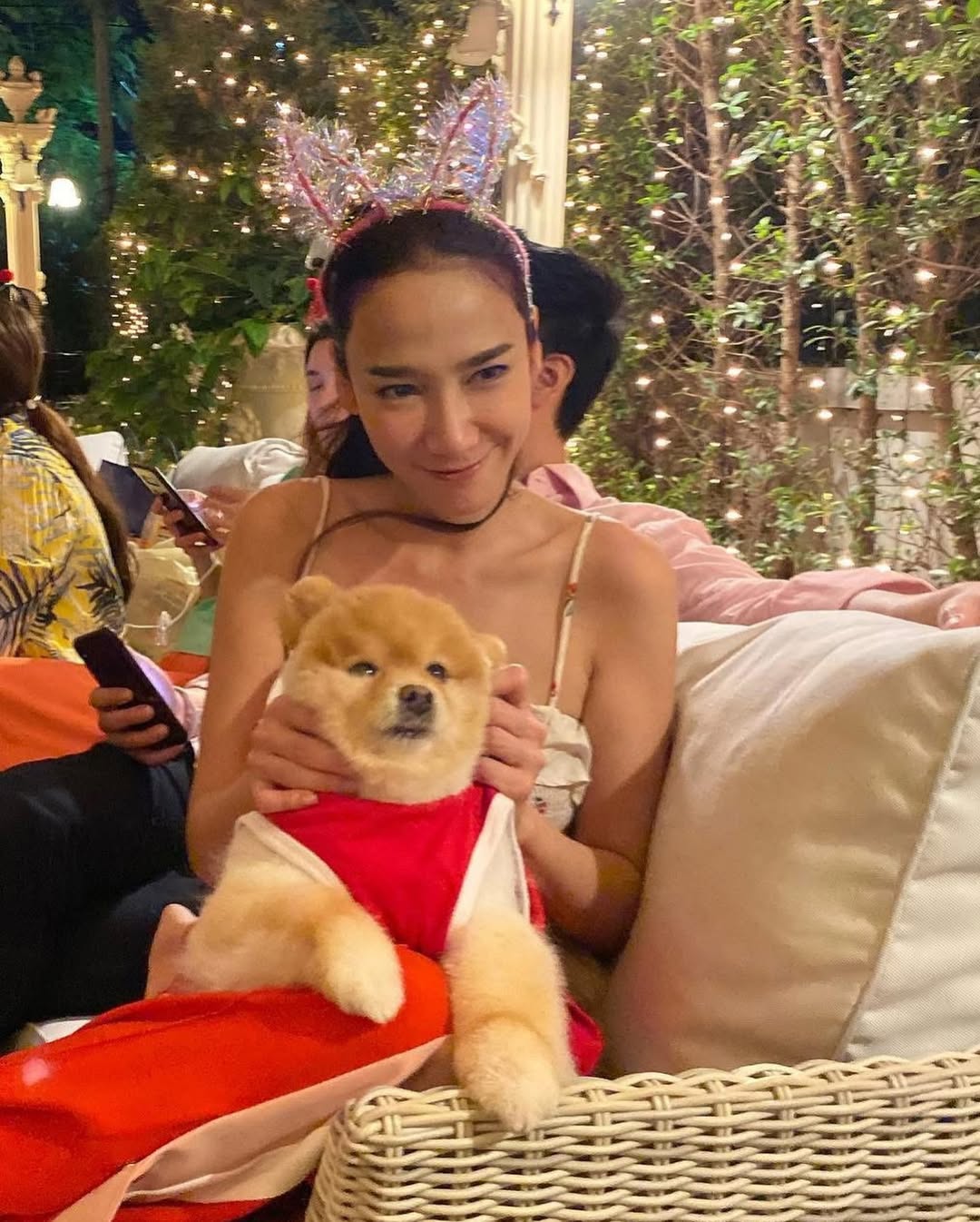 อั้ม - พัชราภา ไชยเชื้อ