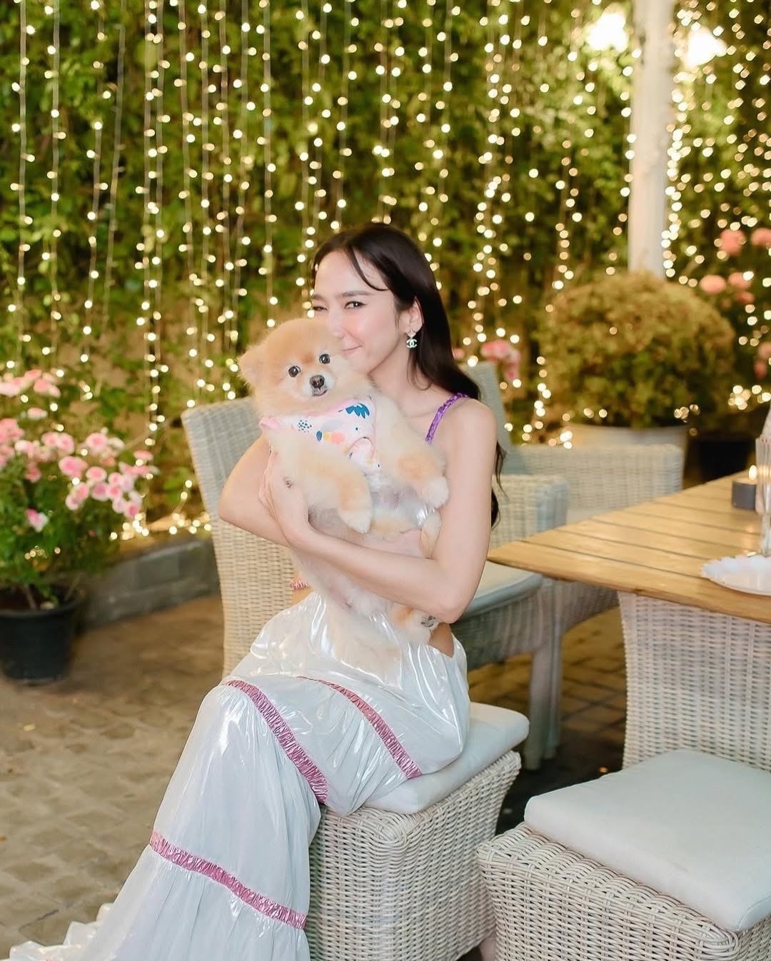 อั้ม - พัชราภา ไชยเชื้อ