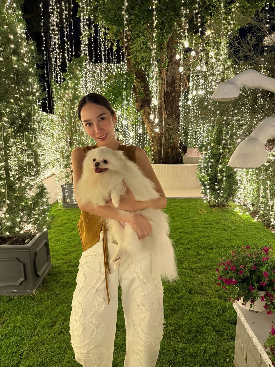 อั้ม - พัชราภา ไชยเชื้อ