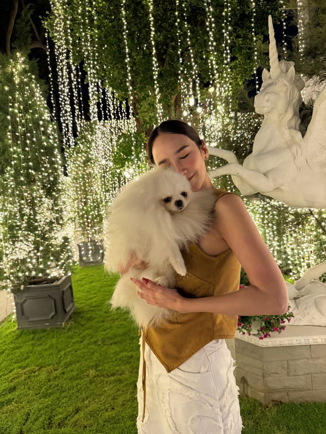 อั้ม - พัชราภา ไชยเชื้อ