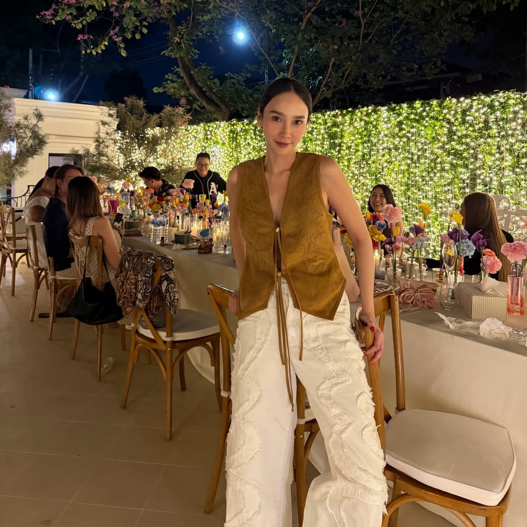 อั้ม - พัชราภา ไชยเชื้อ