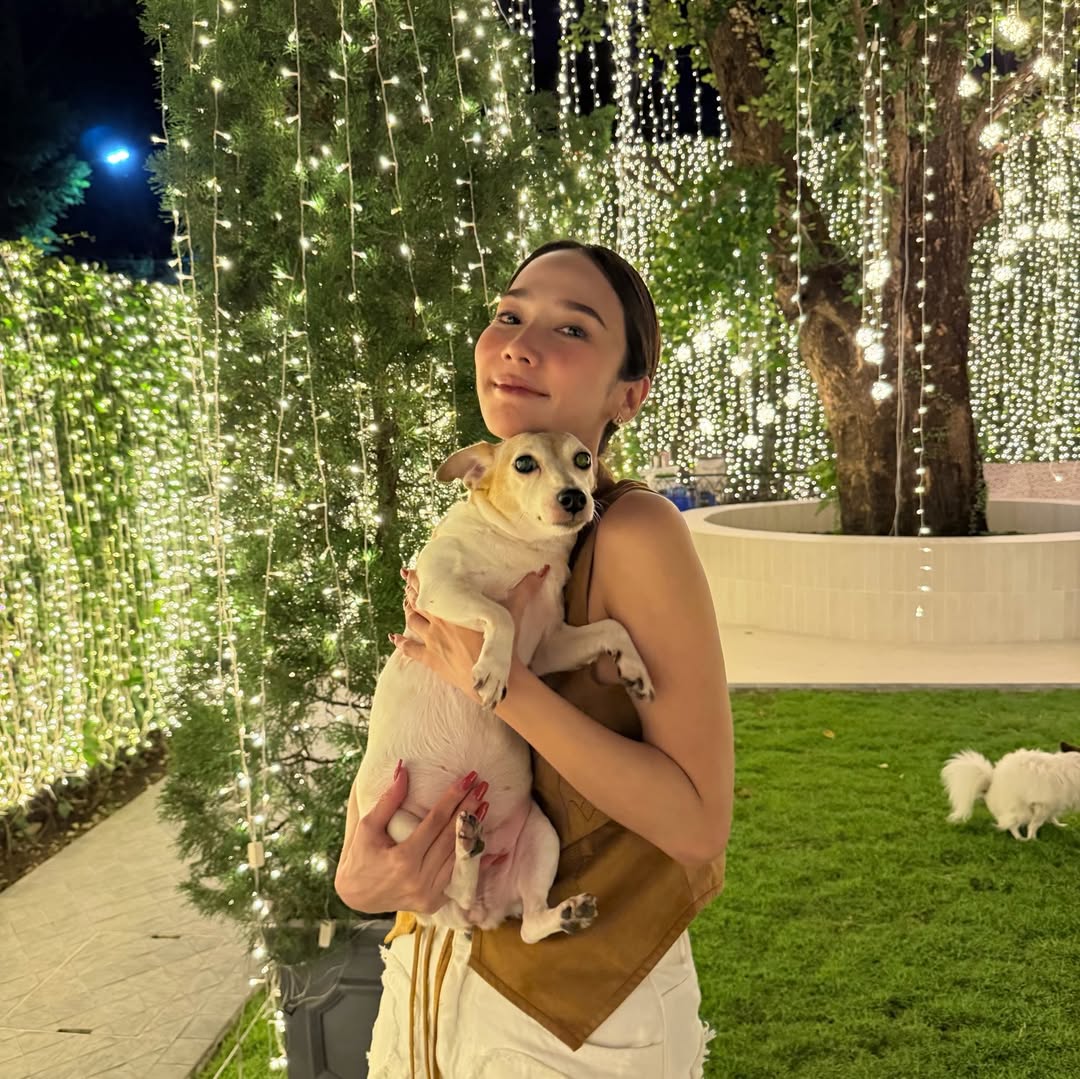 อั้ม - พัชราภา ไชยเชื้อ