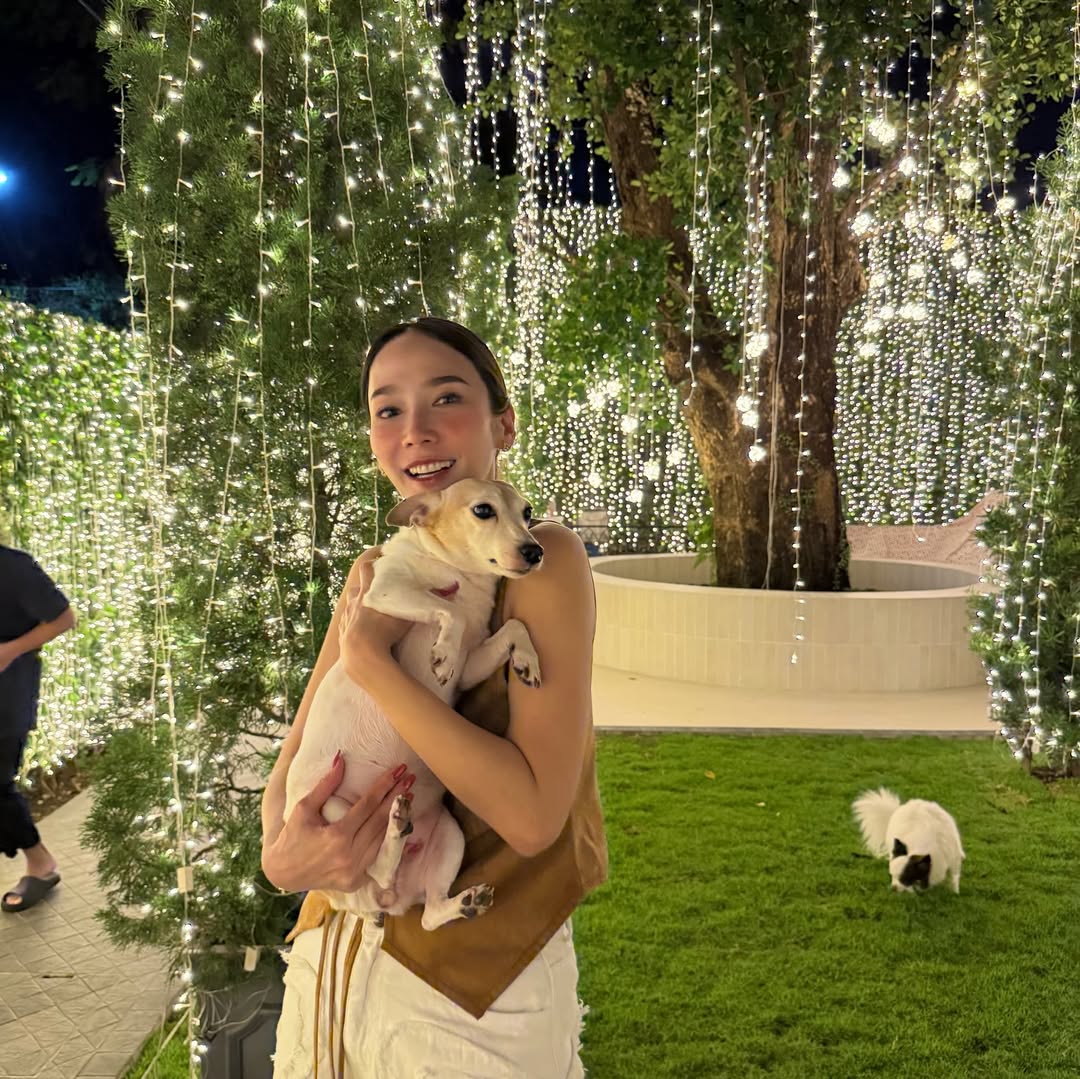 อั้ม - พัชราภา ไชยเชื้อ