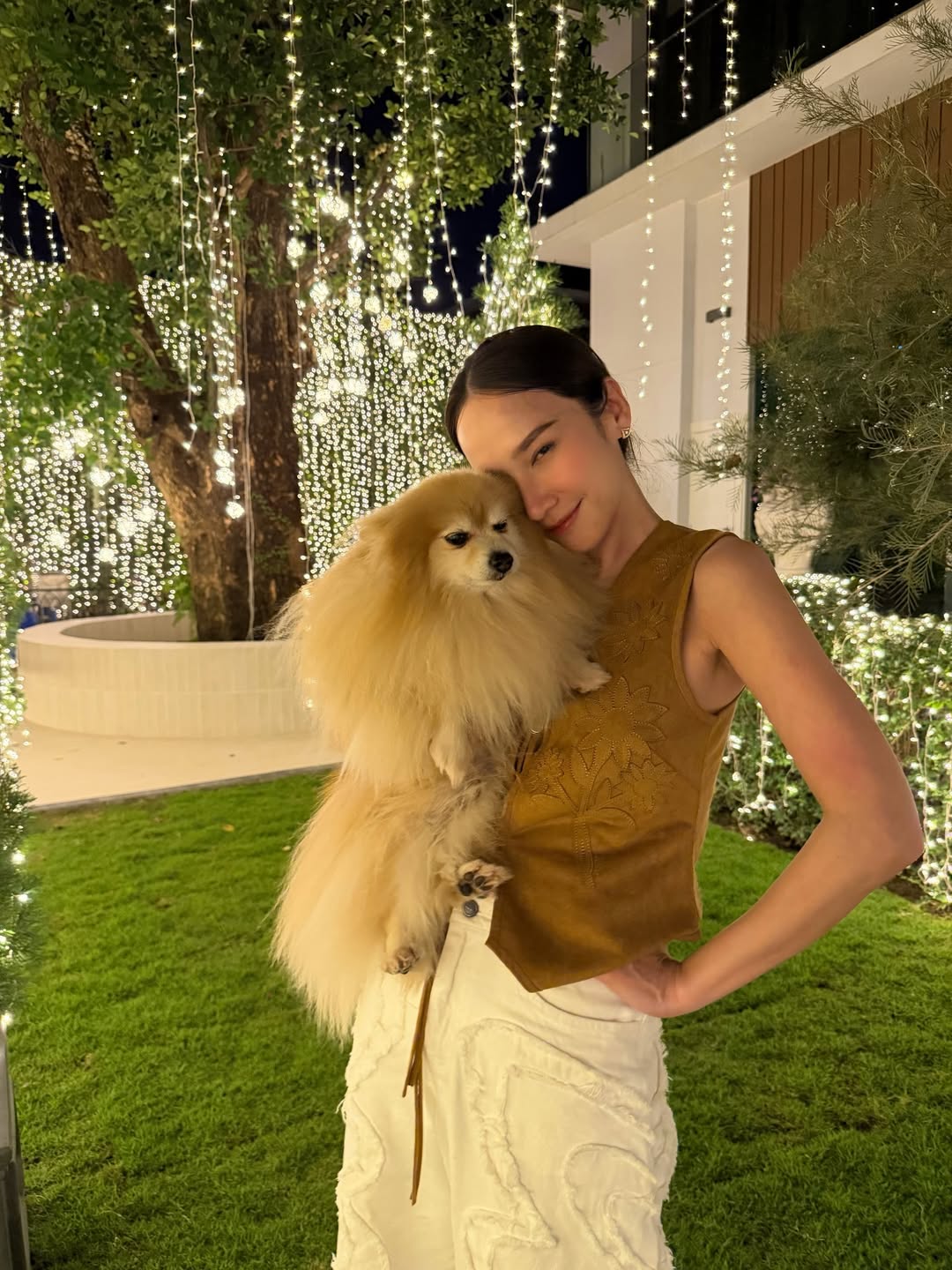 อั้ม - พัชราภา ไชยเชื้อ