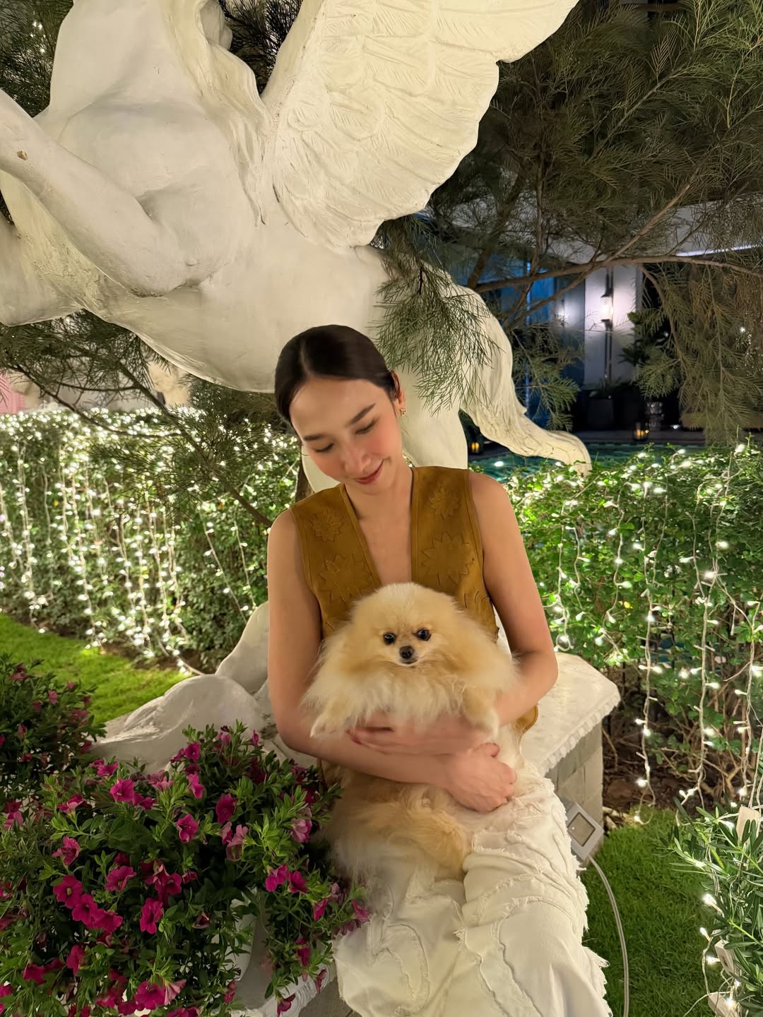 อั้ม - พัชราภา ไชยเชื้อ