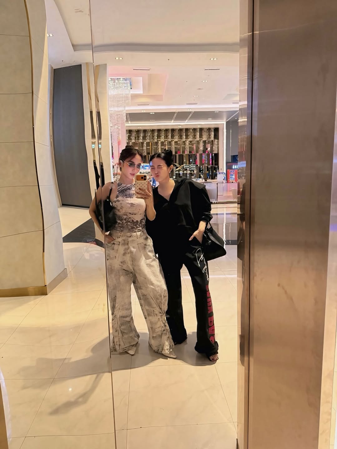 อั้ม - พัชราภา ไชยเชื้อ