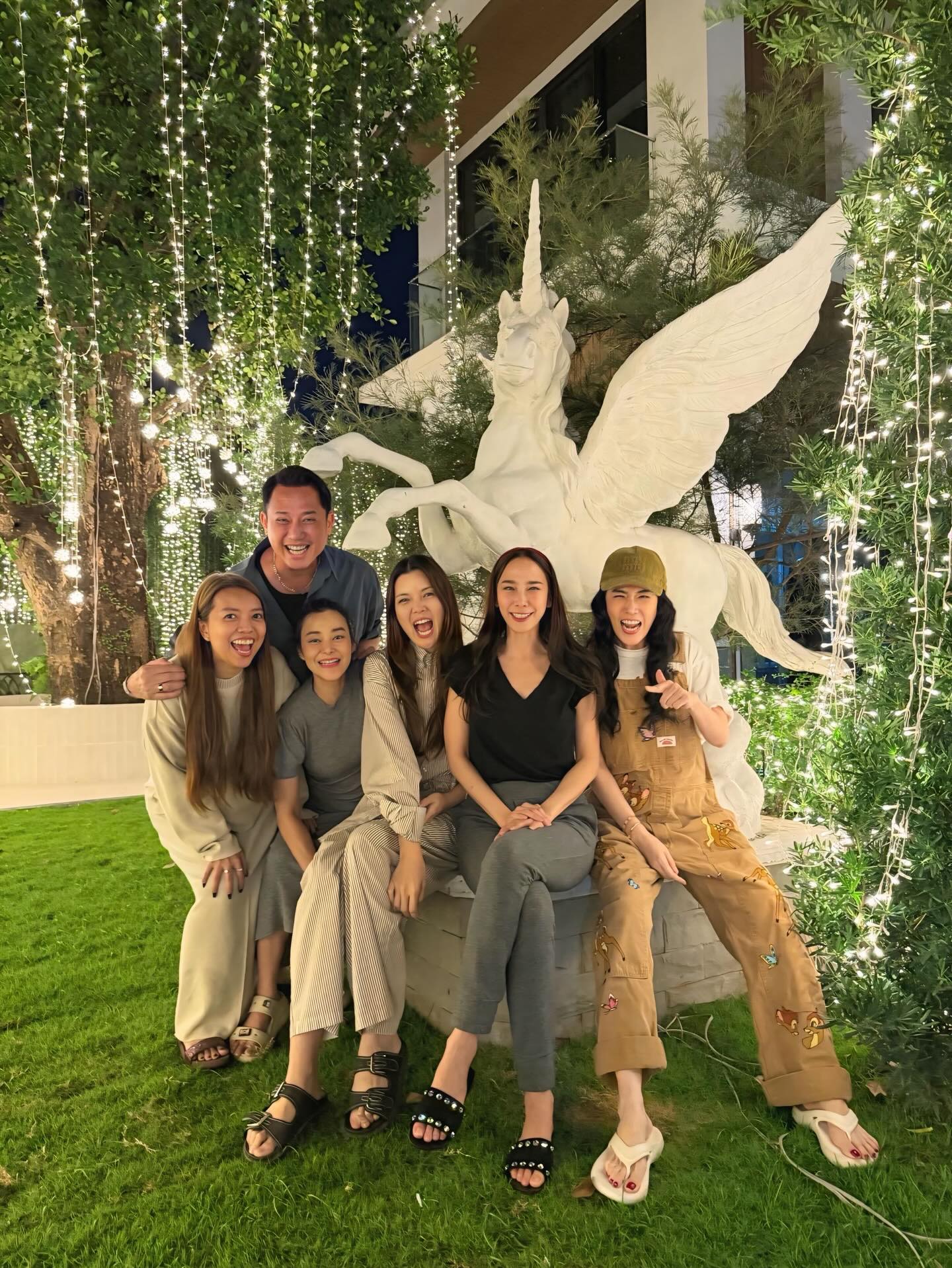 อั้ม - พัชราภา ไชยเชื้อ