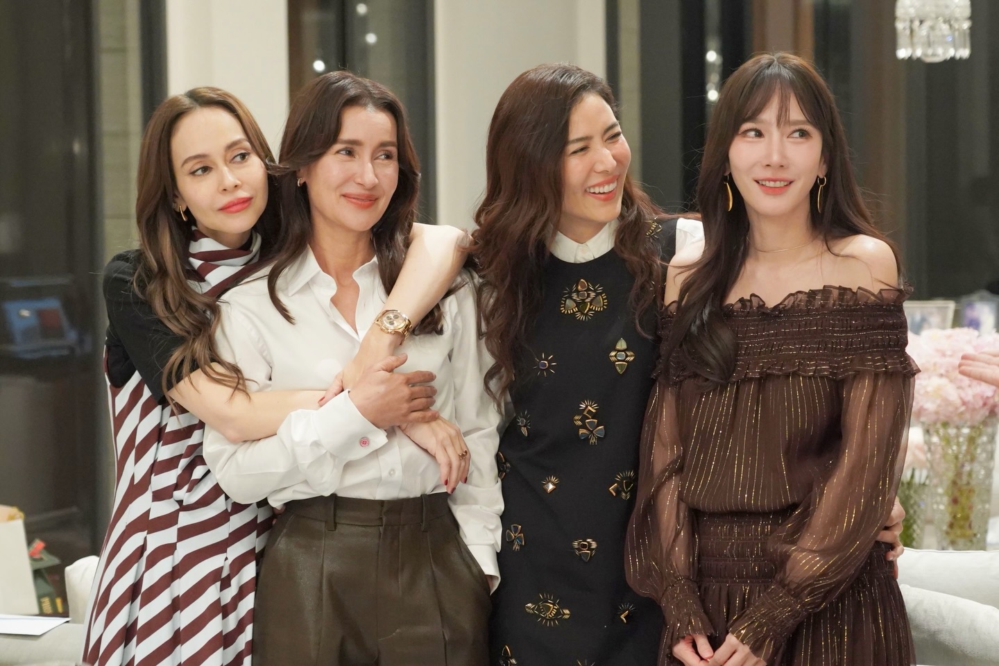 อั้ม - พัชราภา ไชยเชื้อ