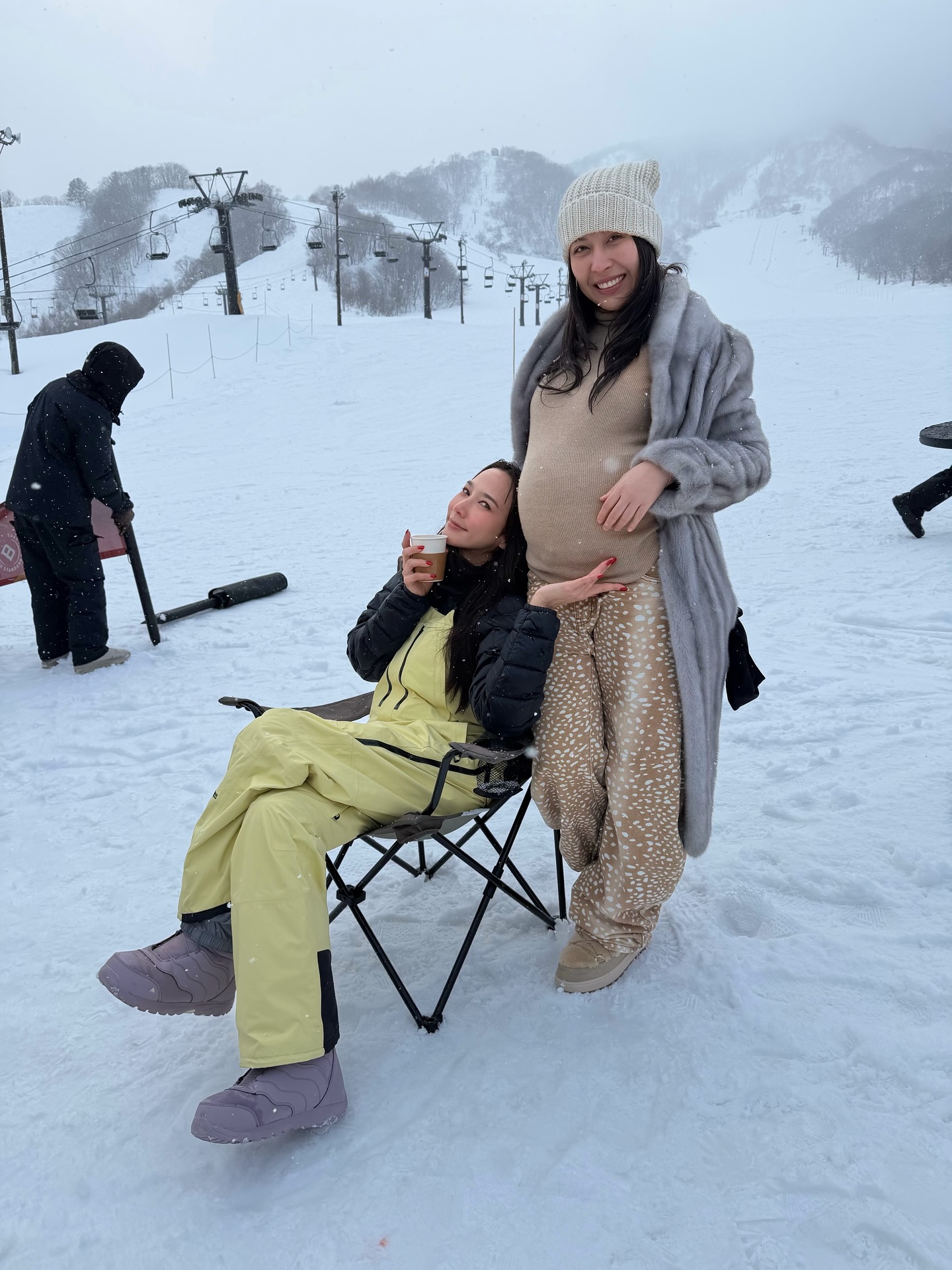 อั้ม - พัชราภา ไชยเชื้อ