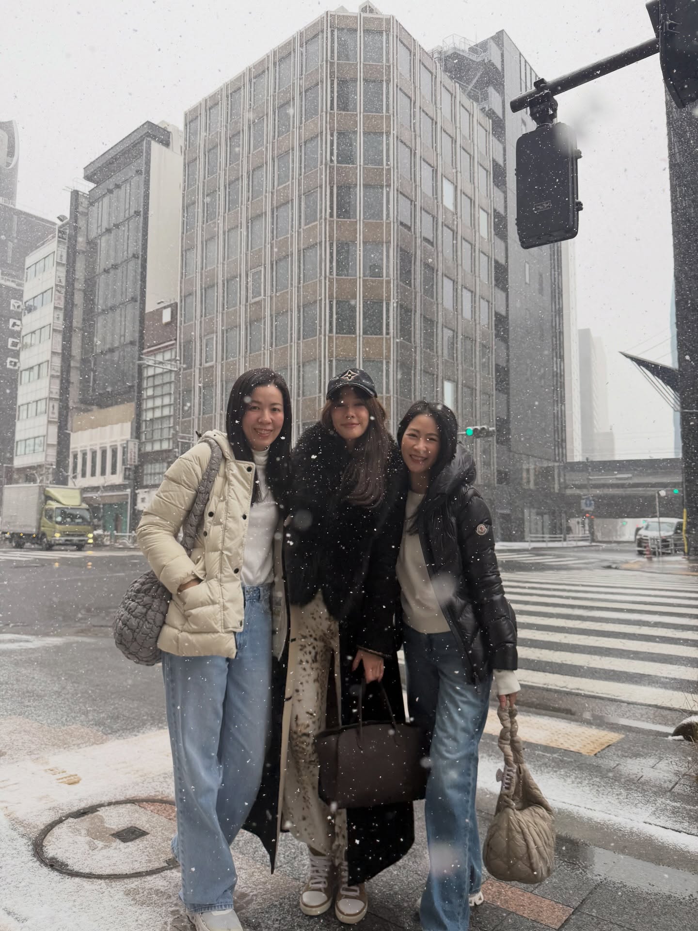 อั้ม - พัชราภา ไชยเชื้อ