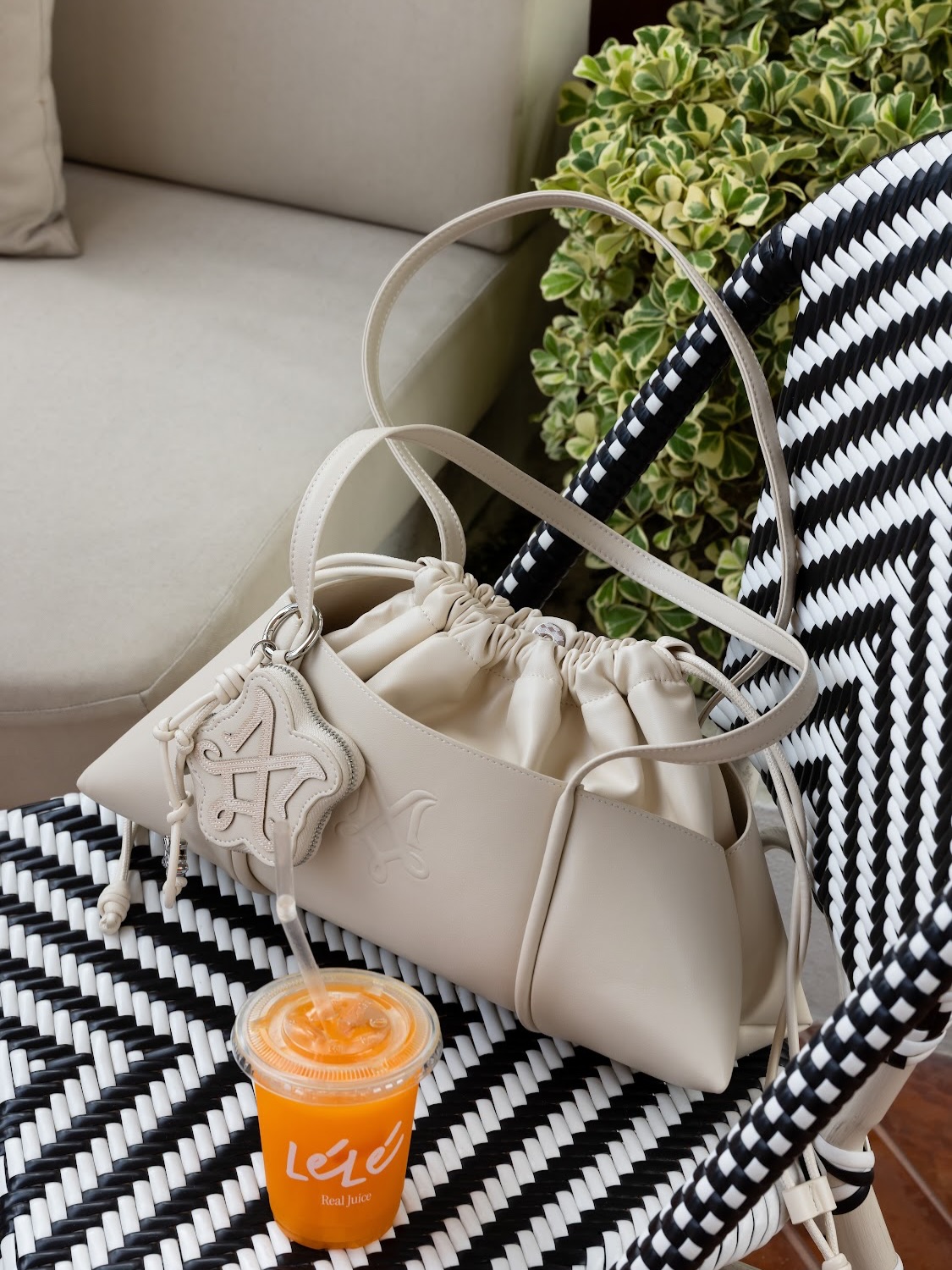 อั้ม - พัชราภา ไชยเชื้อ