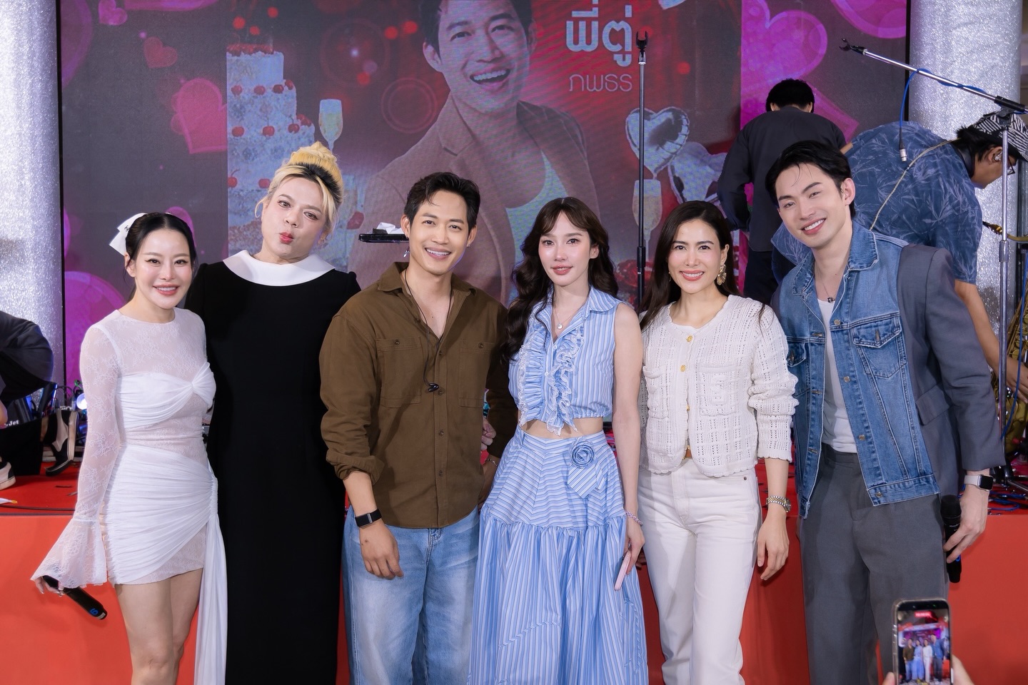 อั้ม - พัชราภา ไชยเชื้อ