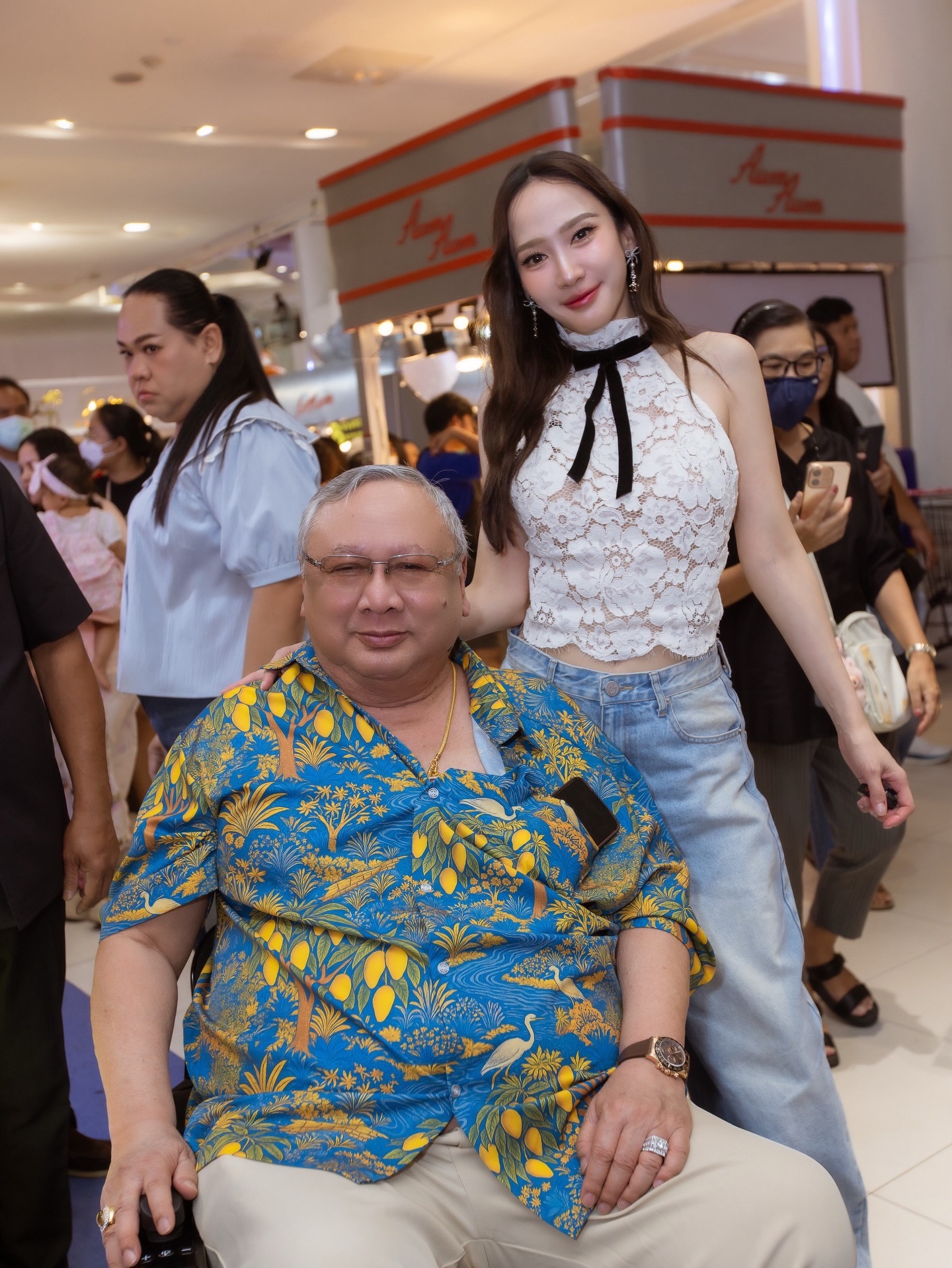 อั้ม - พัชราภา ไชยเชื้อ